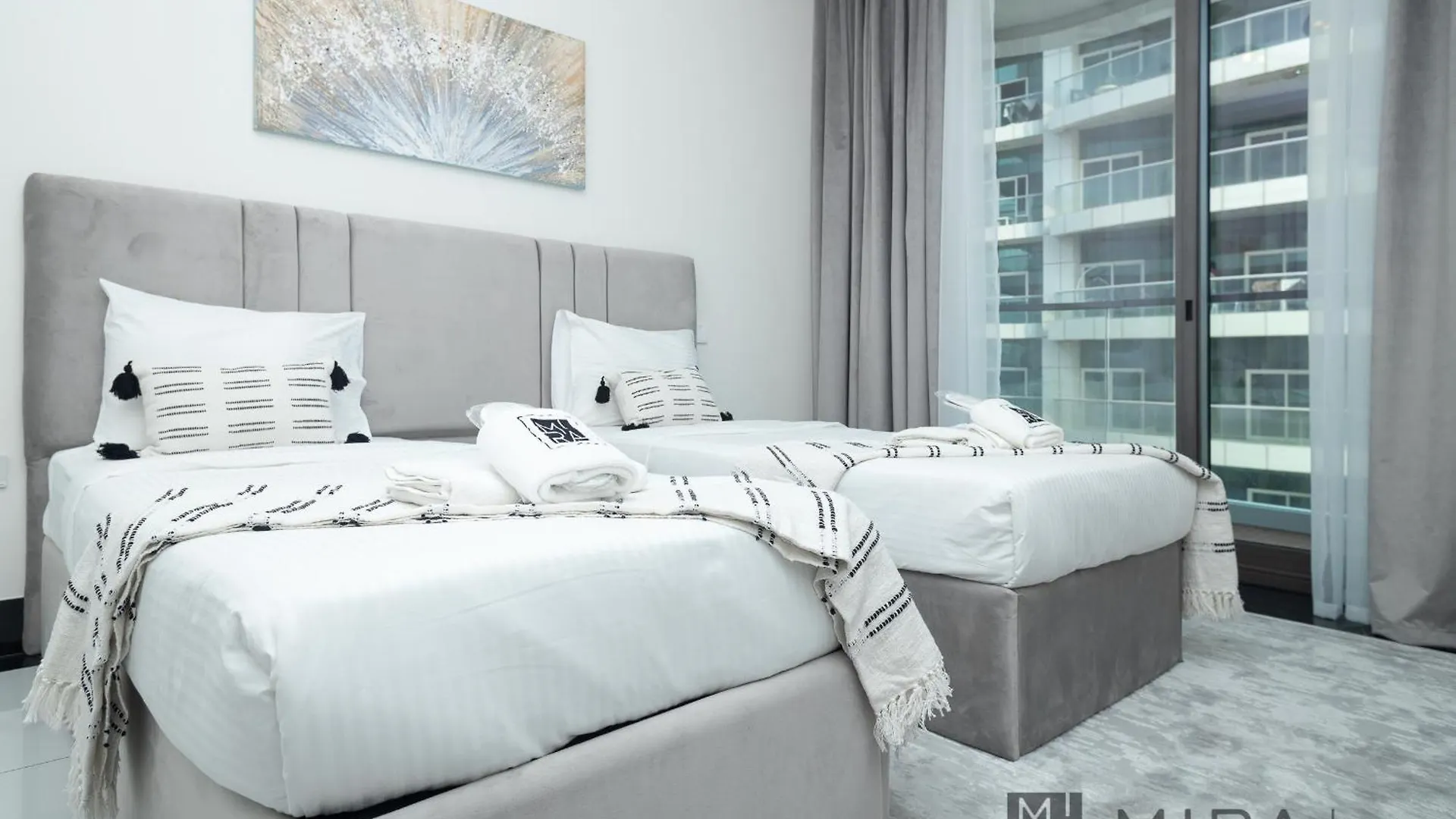 Daire Mira Holiday Homes - Beautiful 2 Bedroom With Canal View In Business Bay Dubai Birleşik Arap Emirlikleri