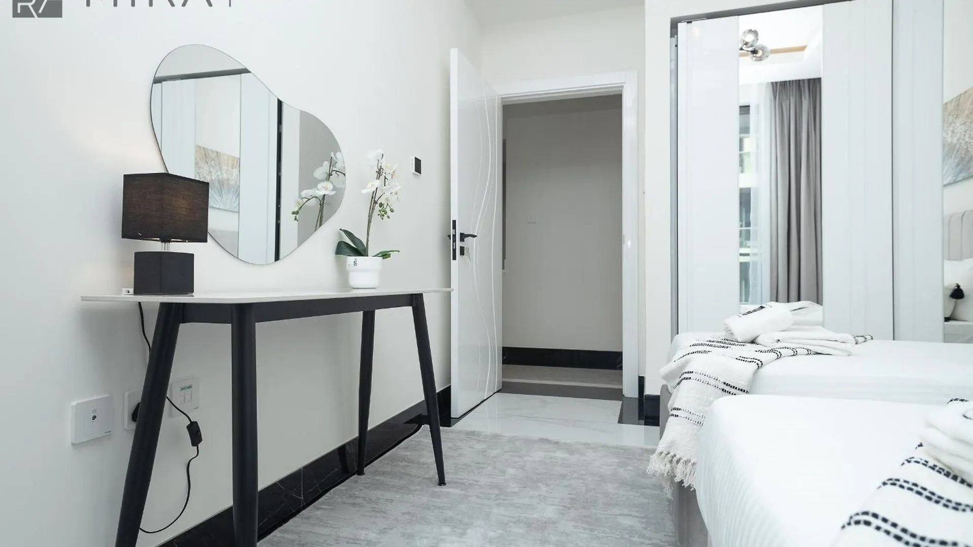 Mira Holiday Homes - Beautiful 2 Bedroom With Canal View In Business Bay Dubai 0*,  Birleşik Arap Emirlikleri