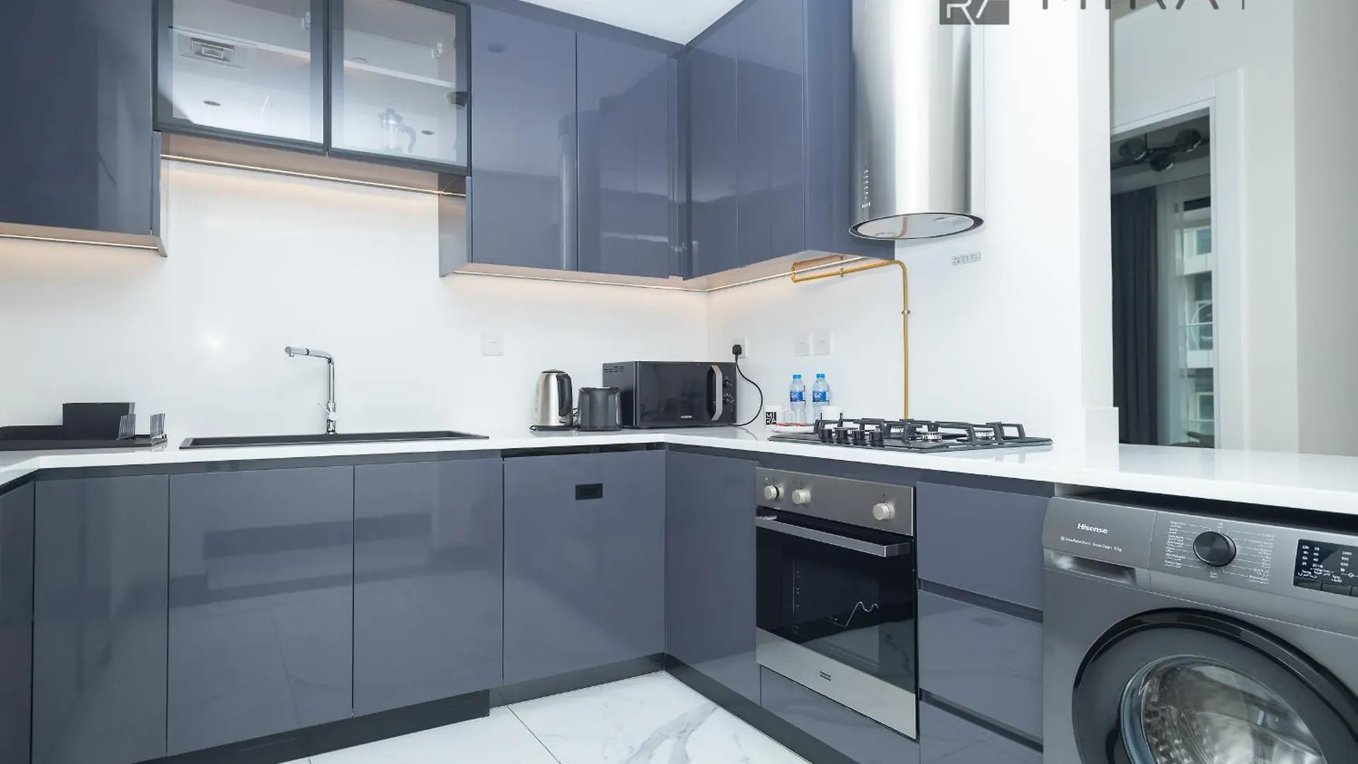 Mira Holiday Homes - Beautiful 2 Bedroom With Canal View In Business Bay Dubai Daire